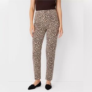 NWT Leopard Print Slim Pant size 4 high rise